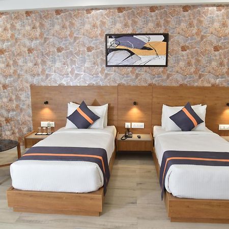 Comfort Inn , Statue Of Unity Kevadia Exterior photo